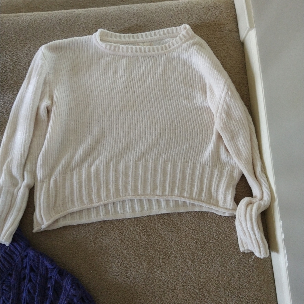 White sweater Altard State